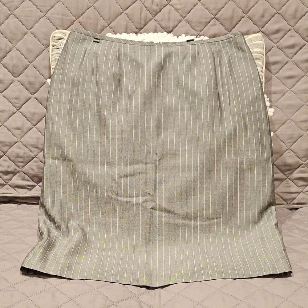 Tahari Gray Knee-Length Pencil Skirt for Work